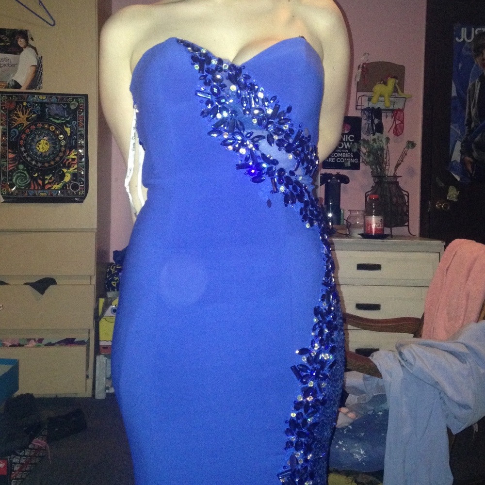 SEQUINED PROM DRESS👸🏼